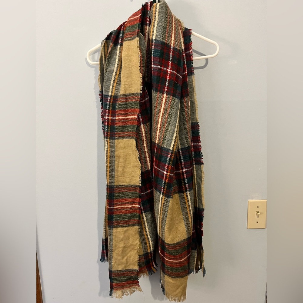 Scarf or shawl plaid wool